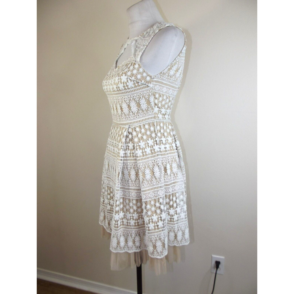 Francescas Womens Sleeveless DRESS - Size XS - White Lace Over Nude - Picture 4 of 6